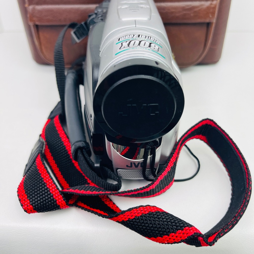 JVC Camcorder GR-AXM225U 800x Digital Zoom VHS-C Compact Video Camera Untested